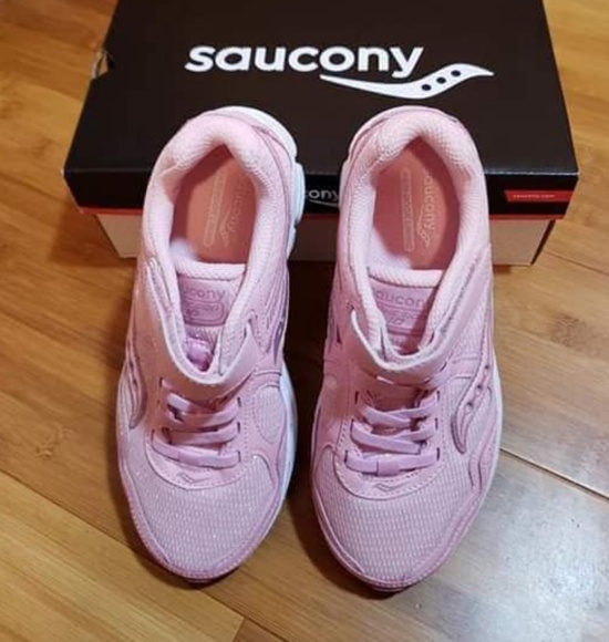 GIRLS SHOES - Picture 2 of 2